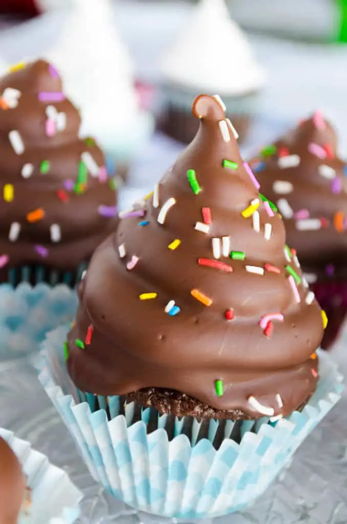 Marshmallow High-Hat Cupcakes
