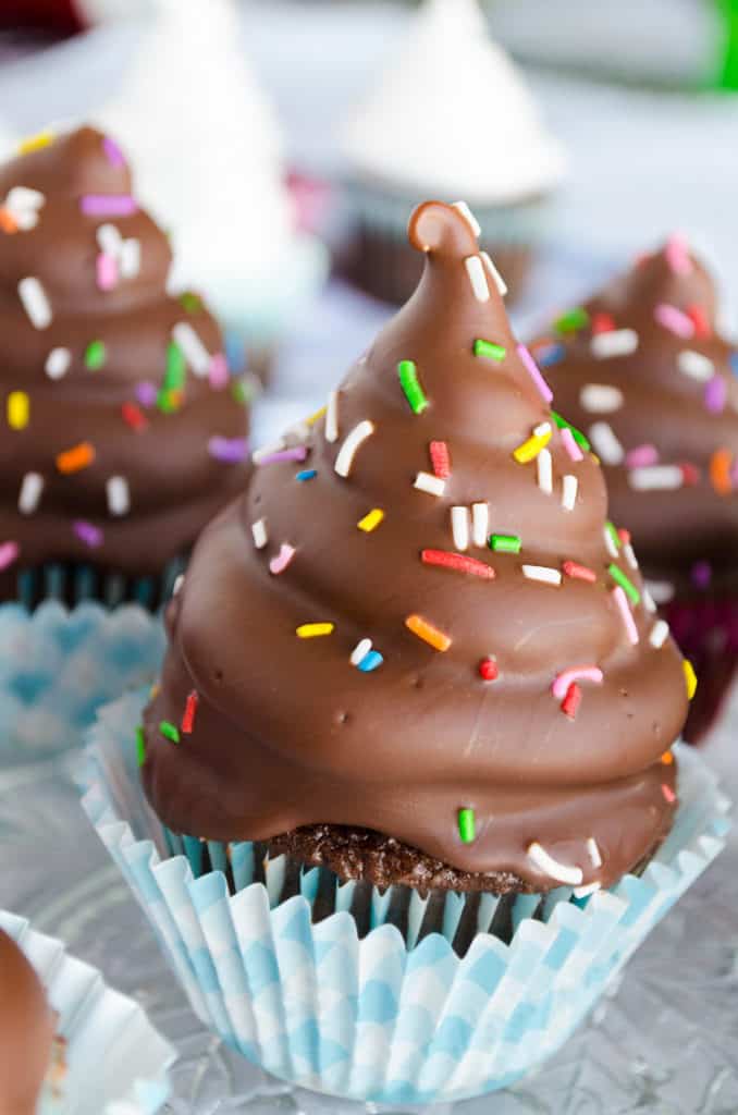 Marshmallow High Hat Cupcakes