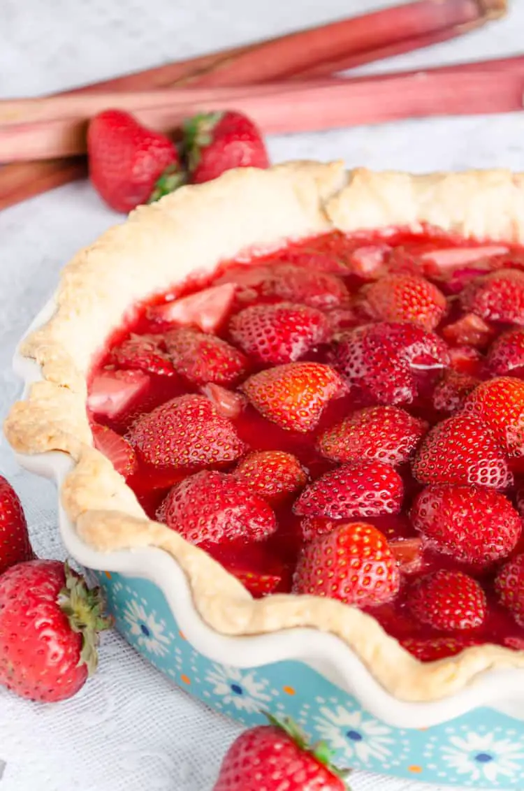 Easy Strawberry Rhubarb Pie
