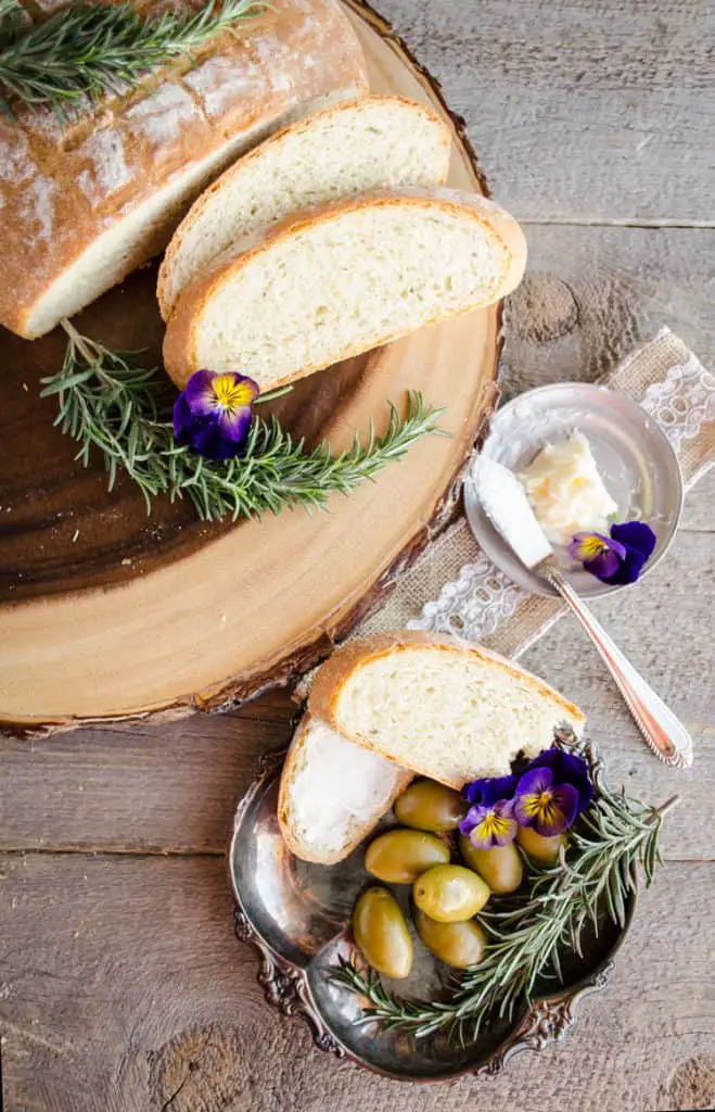 Rustic Rosemary Olive Bread - The Goldilocks Kitchen