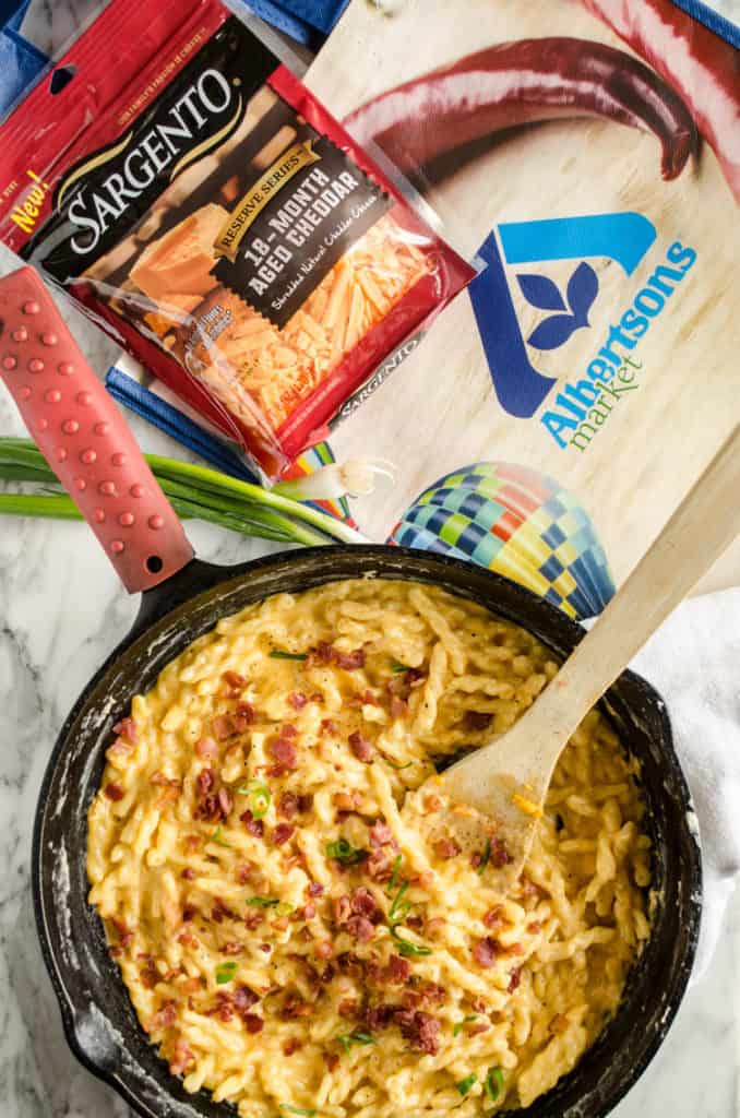 One-Skillet Bacon Mac and Cheese with Sargento Reserve Series 18-Month Aged Cheddar and an Albertsons Market bag - The Goldilocks Kitchen