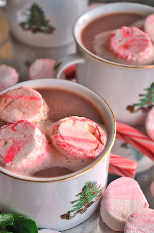 DIY Peppermint Marshmallows