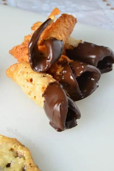 Dark Chocolate Almond Lacey cookies (Trader Joe’s knockoff)