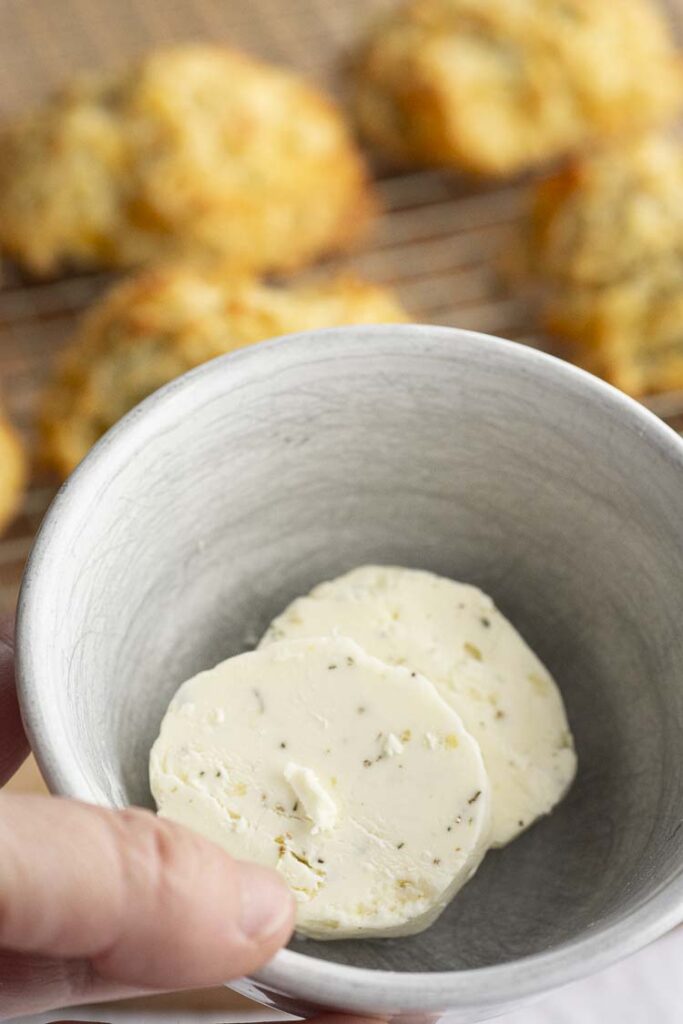 Cheddar biscuits7